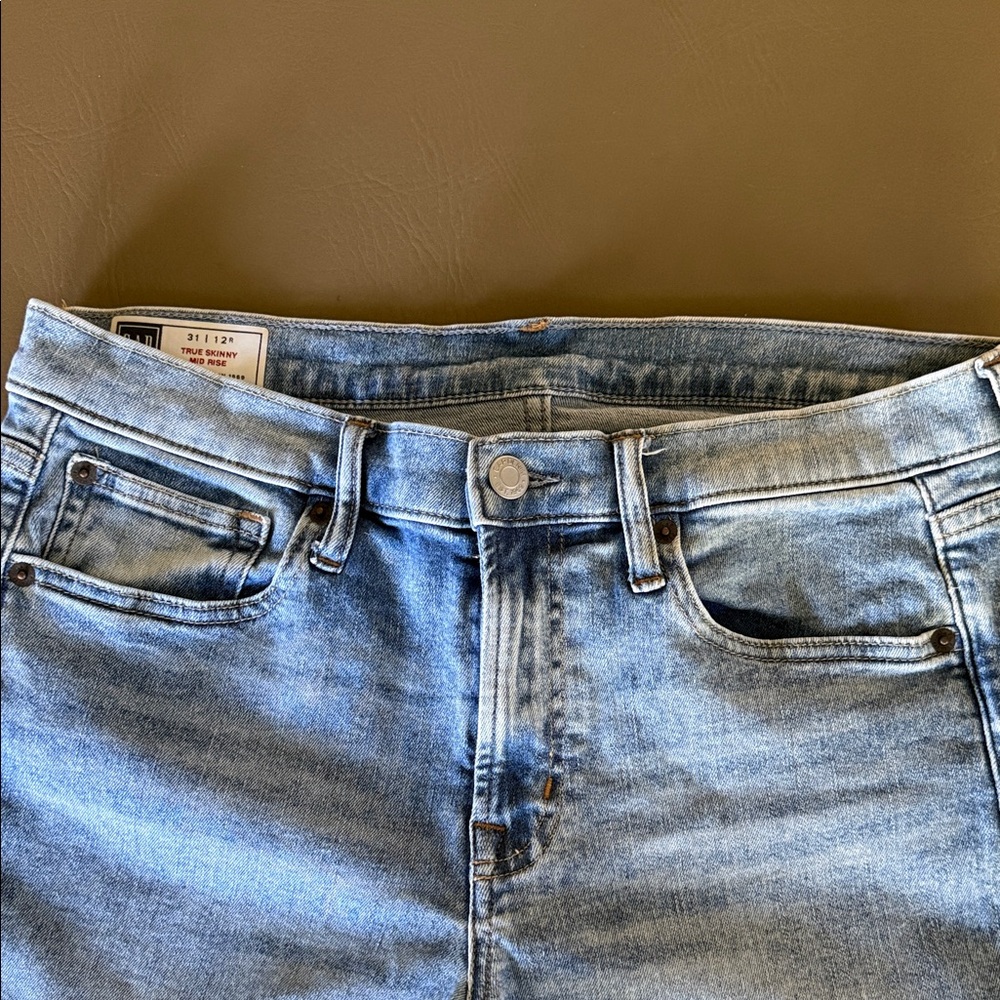 Women’s Gap True Skinny. Size 12 R